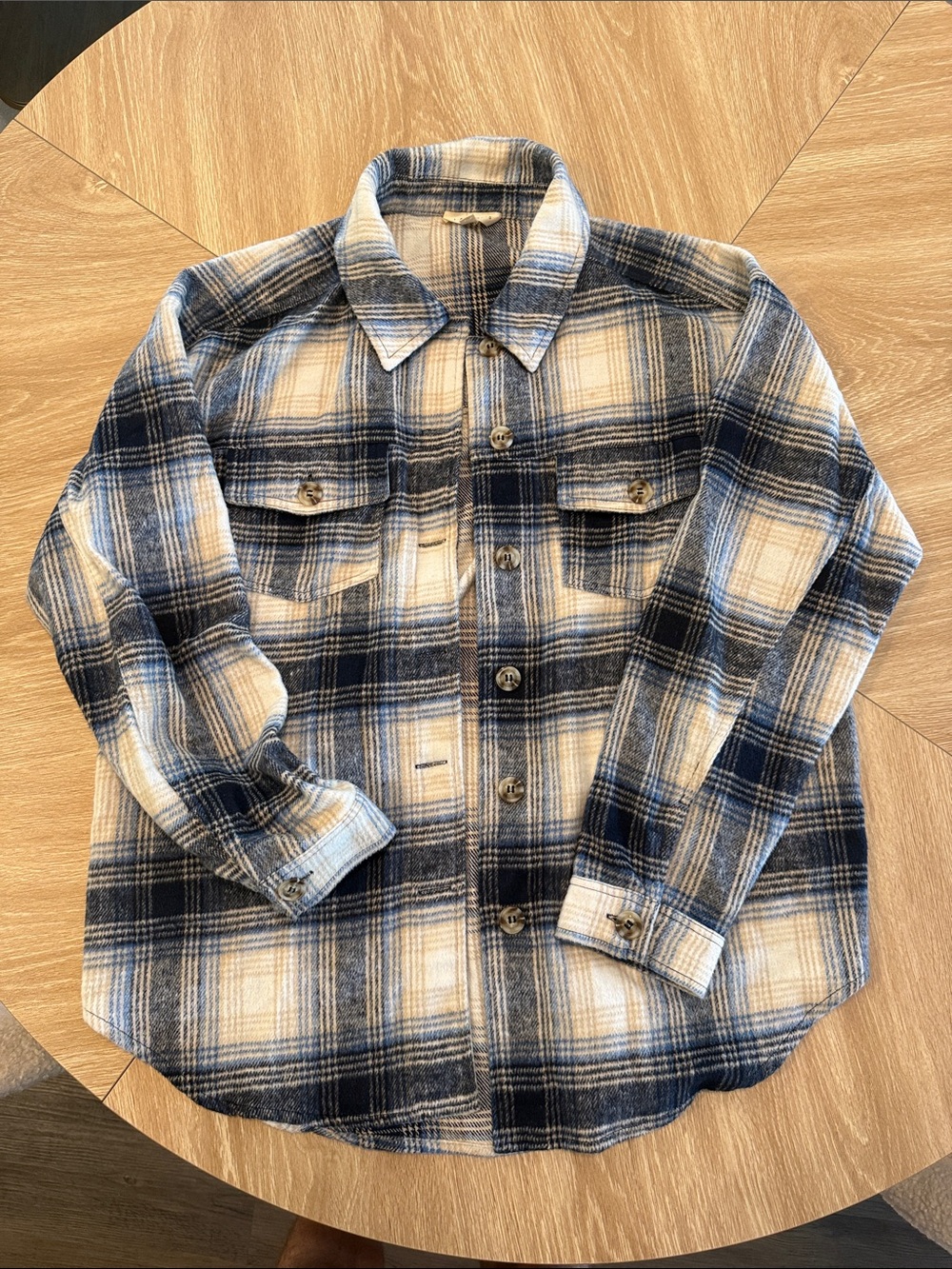 La Hearts Blue & Cream Plaid Button-Front Shirt